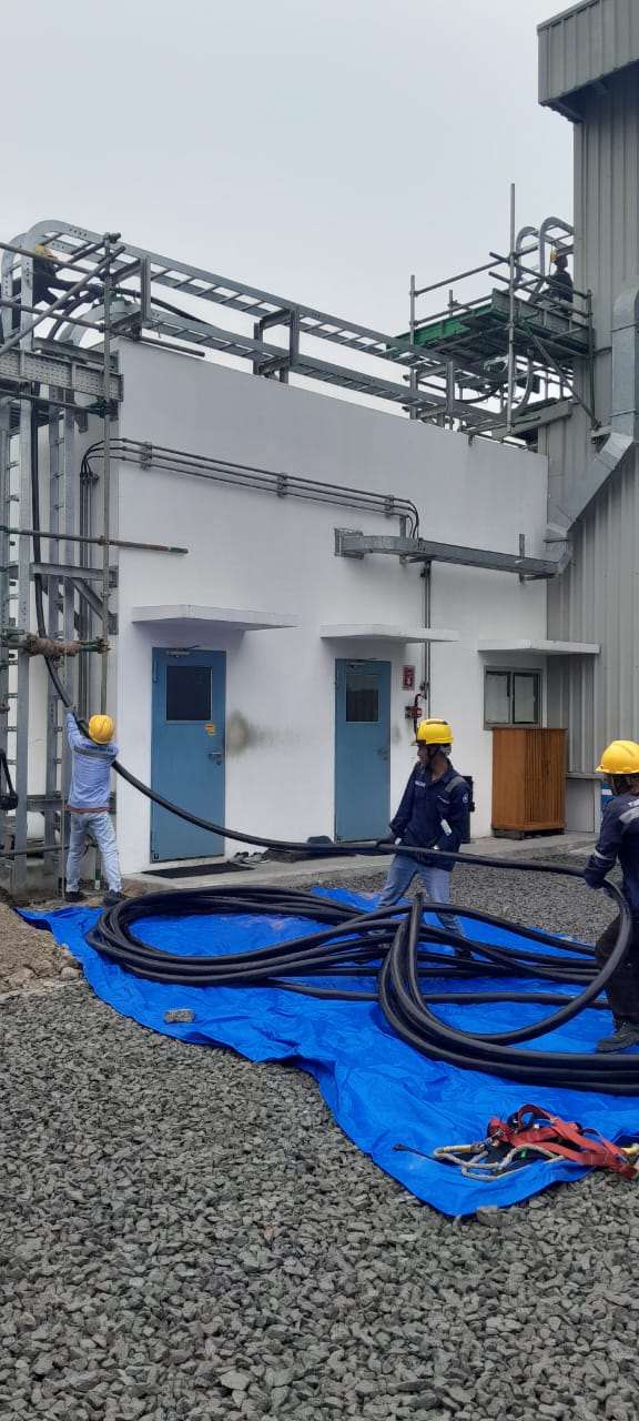 MV/LV Switchgear, Cable Pulling and Scaffolding Installation - Proyek PT. Solid Energi International di Cilegon, Banten oleh PT Naga Raya Teknik